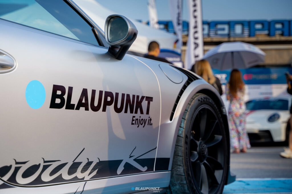 Blaupunkt PPF Gold Shield ติดตั้งบนรถ Porsche