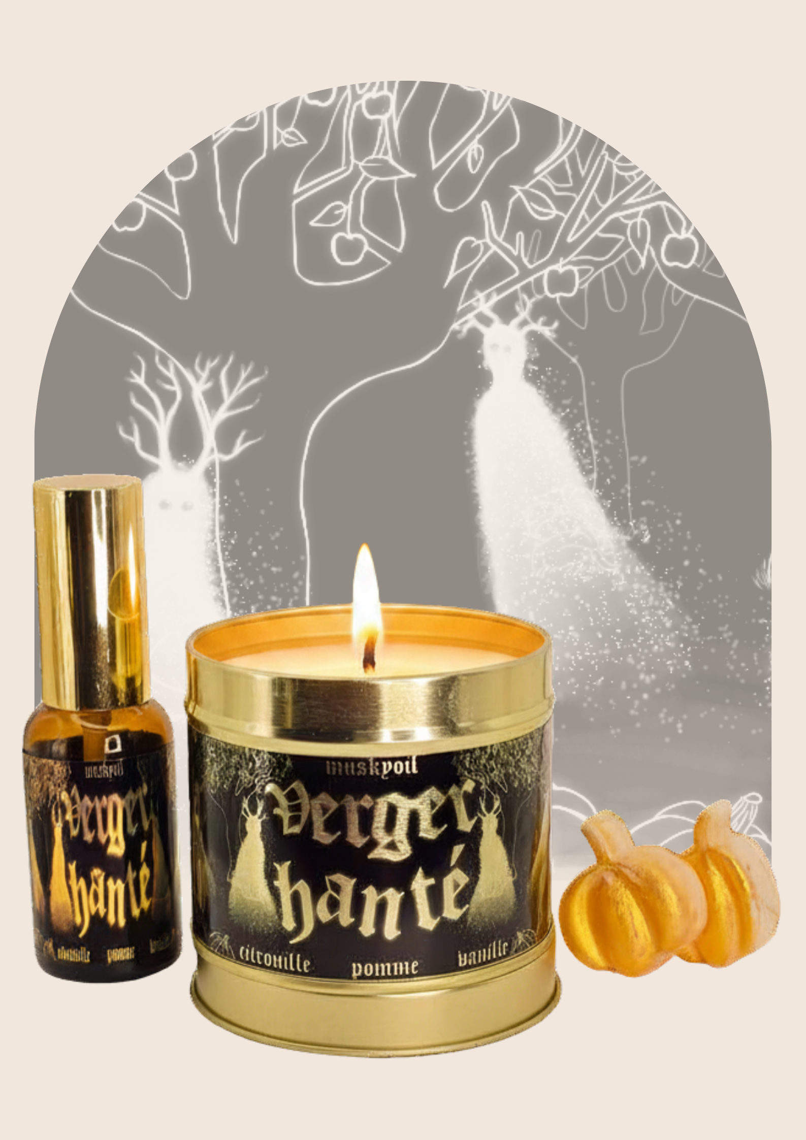 Ensemble bougie parfumée allumée Verger Hanté Muskyoil, spray d'ambiance et citrouilles dorées