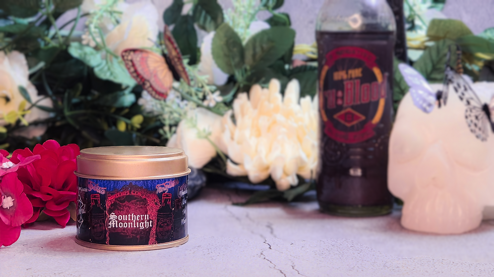 Thumbnail: Bougie parfumée Southern Moonlight inspirée par La Louisiane, true blood et les vampires, pots métal doré