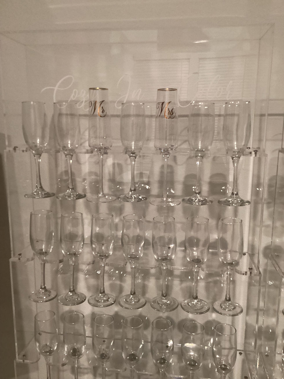 Thumbnail: Clear Stemmed Champagne Flutes