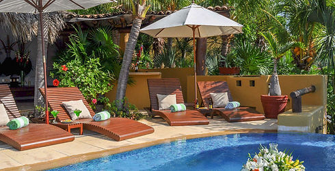 villa junto a la piscina encantada zihuatanejo méxico