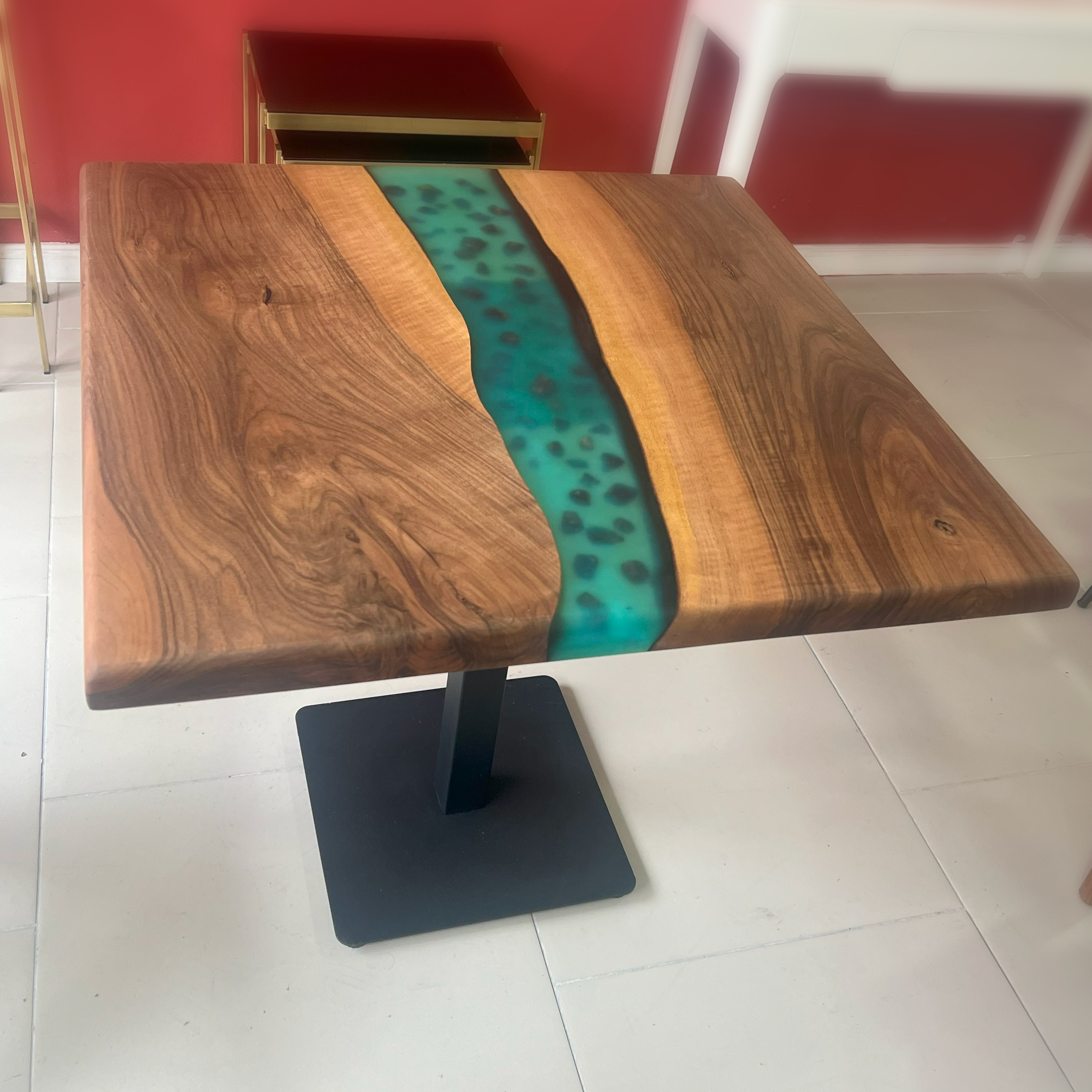 Yeşil Döküm Epoksi Masa