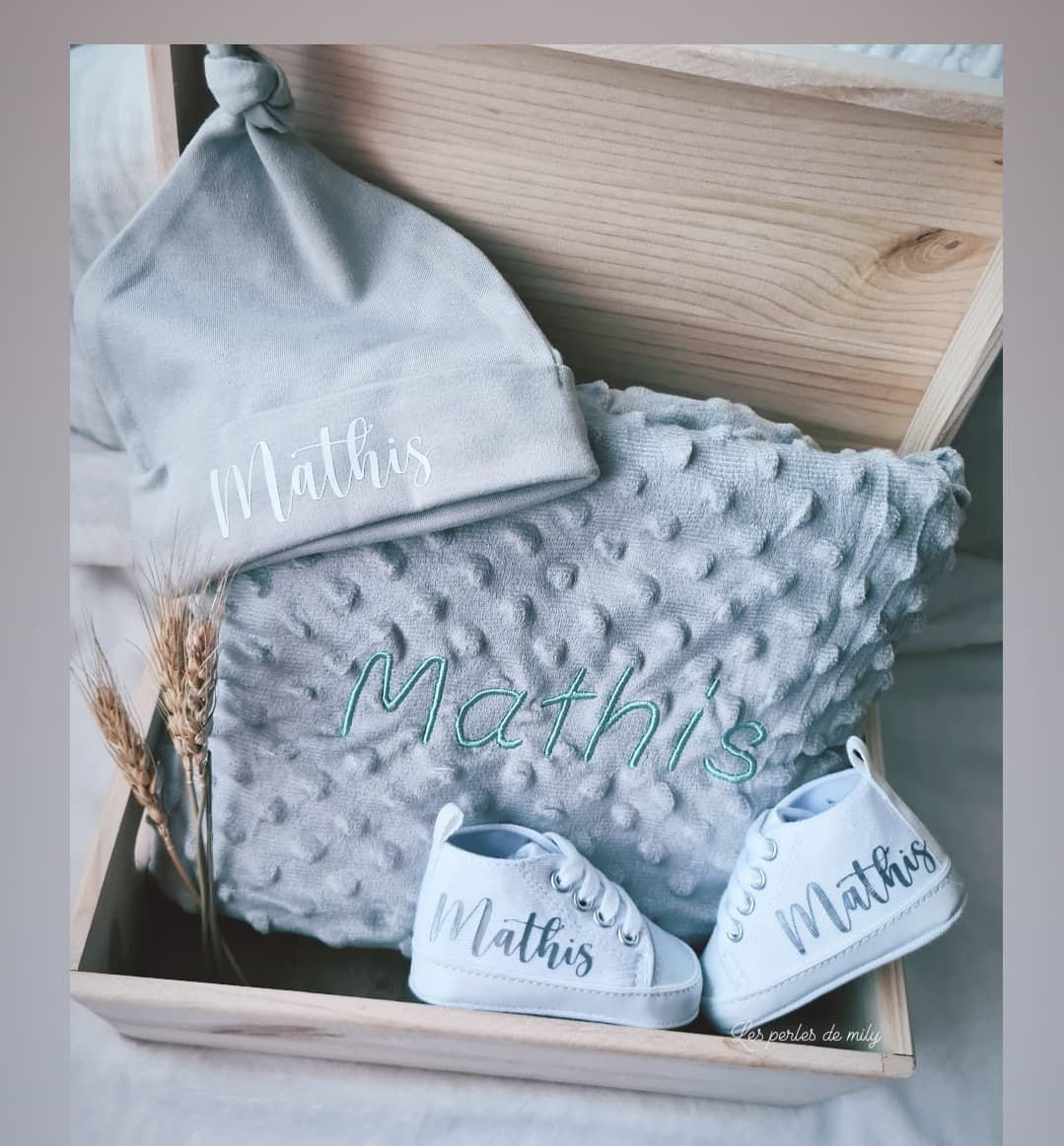 Coffret plaid,bonnet,basket