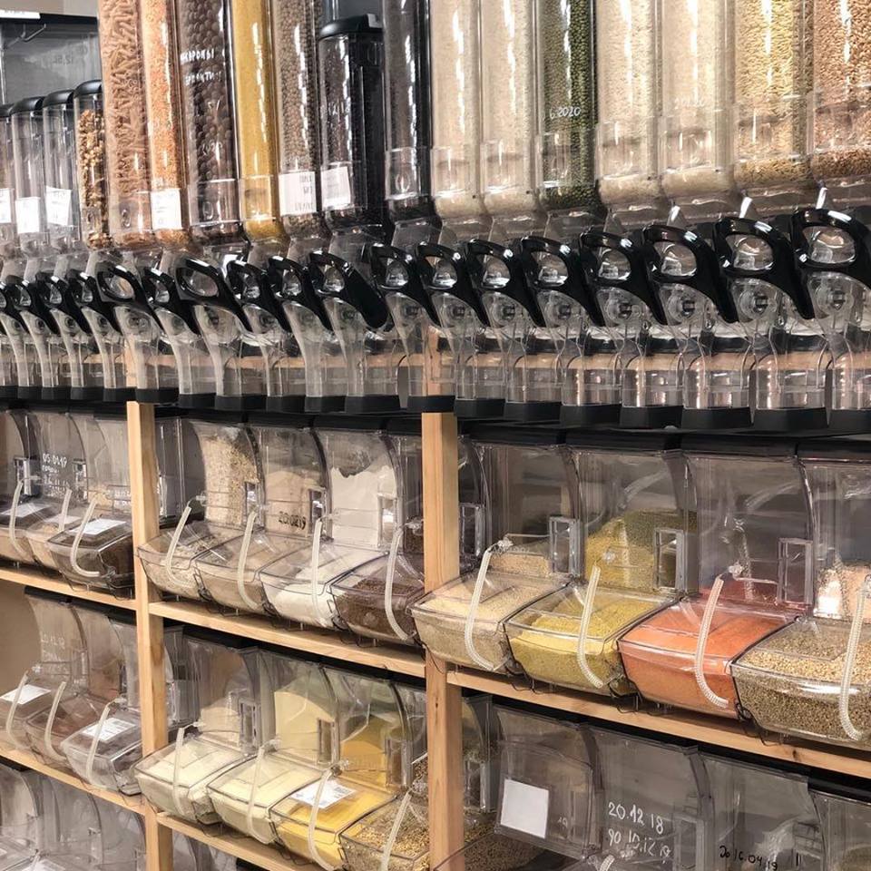 Продукты на развес без упаковки. Магазины нулевых. Zero waste stores. Магазины нулевых. Магазин без упаковки b12 zero waste.