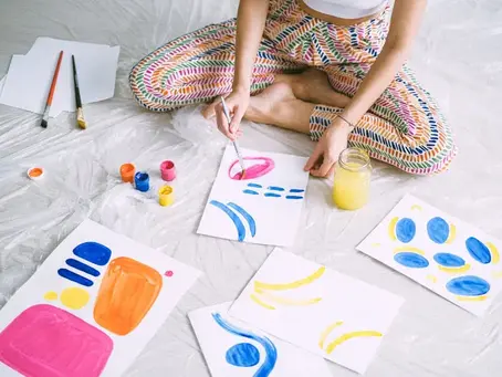 How Does Art Therapy Psychology Address Anxiety and Depression?
