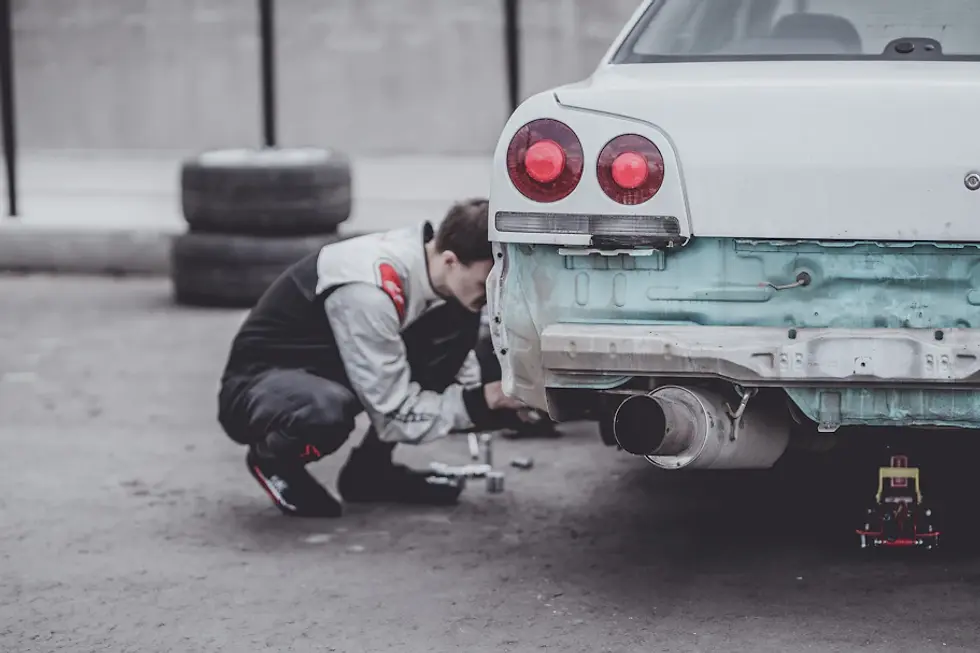 Top Signs Your Car Needs Immediate Repair: Don’t Ignore These Warning Signals!