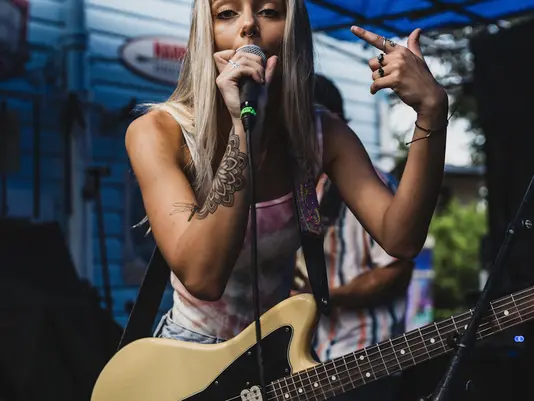 Les femmes dans la musique : Une Reconnaissance Tardive qui Résonne