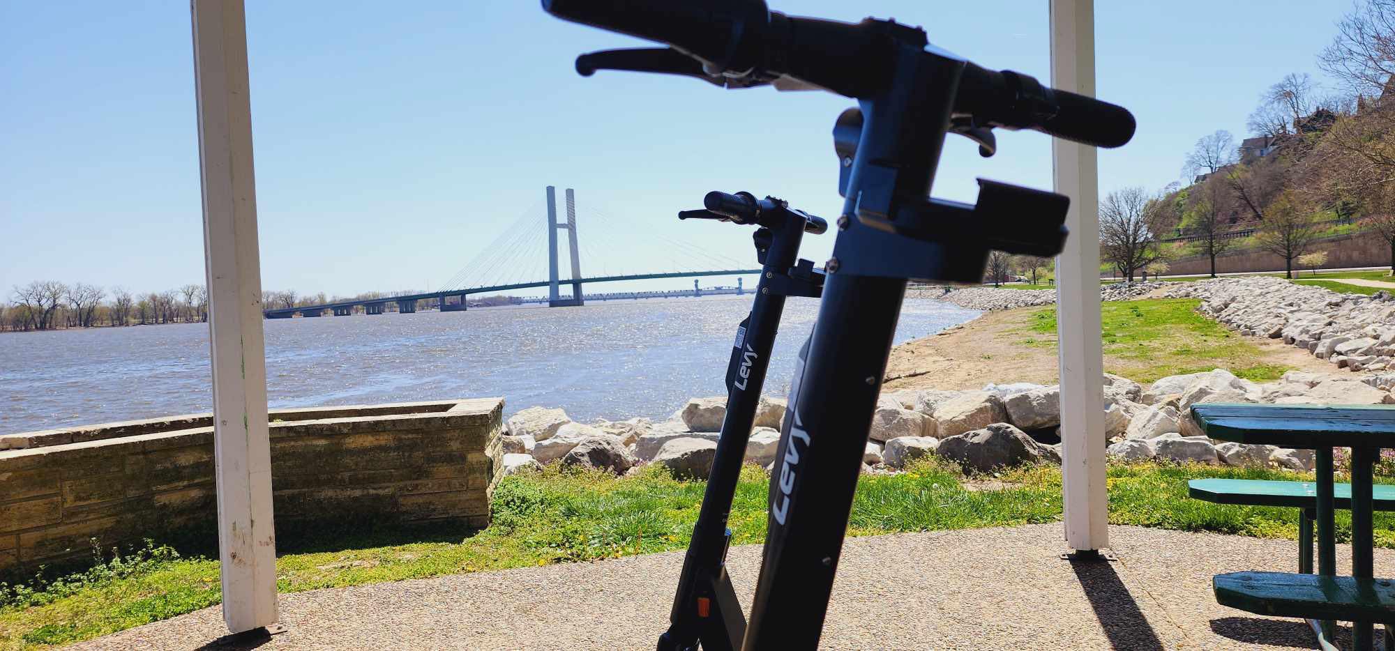 Electric scooter rentals are available on the Levy Electric app in Burlington, Iowa starting at $18 per hour.  No reservation needed!