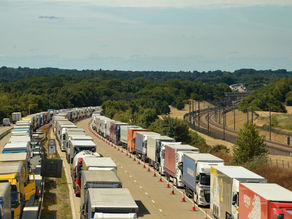 12 Ways Expedited Freight Services Can Streamline Your Trade Show Planning