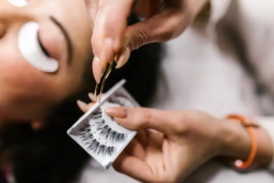 7 Reasons Why Classic Lashes Are the Ultimate Beauty Staple