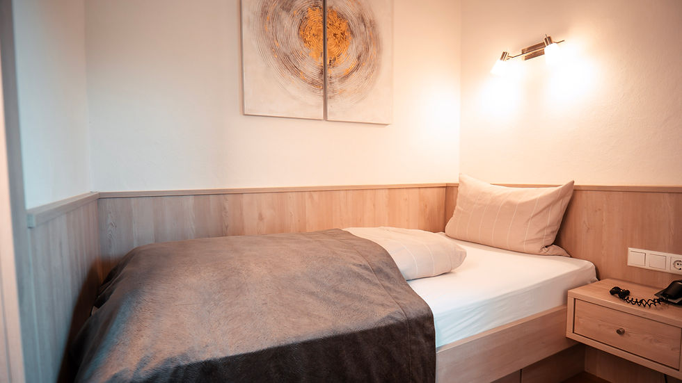 27-ILCE-7M4 (806).jpg