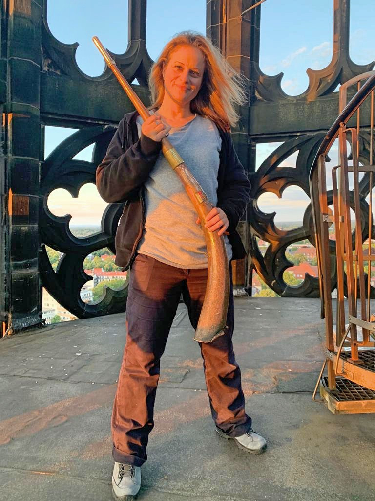 Frau mit Muskete