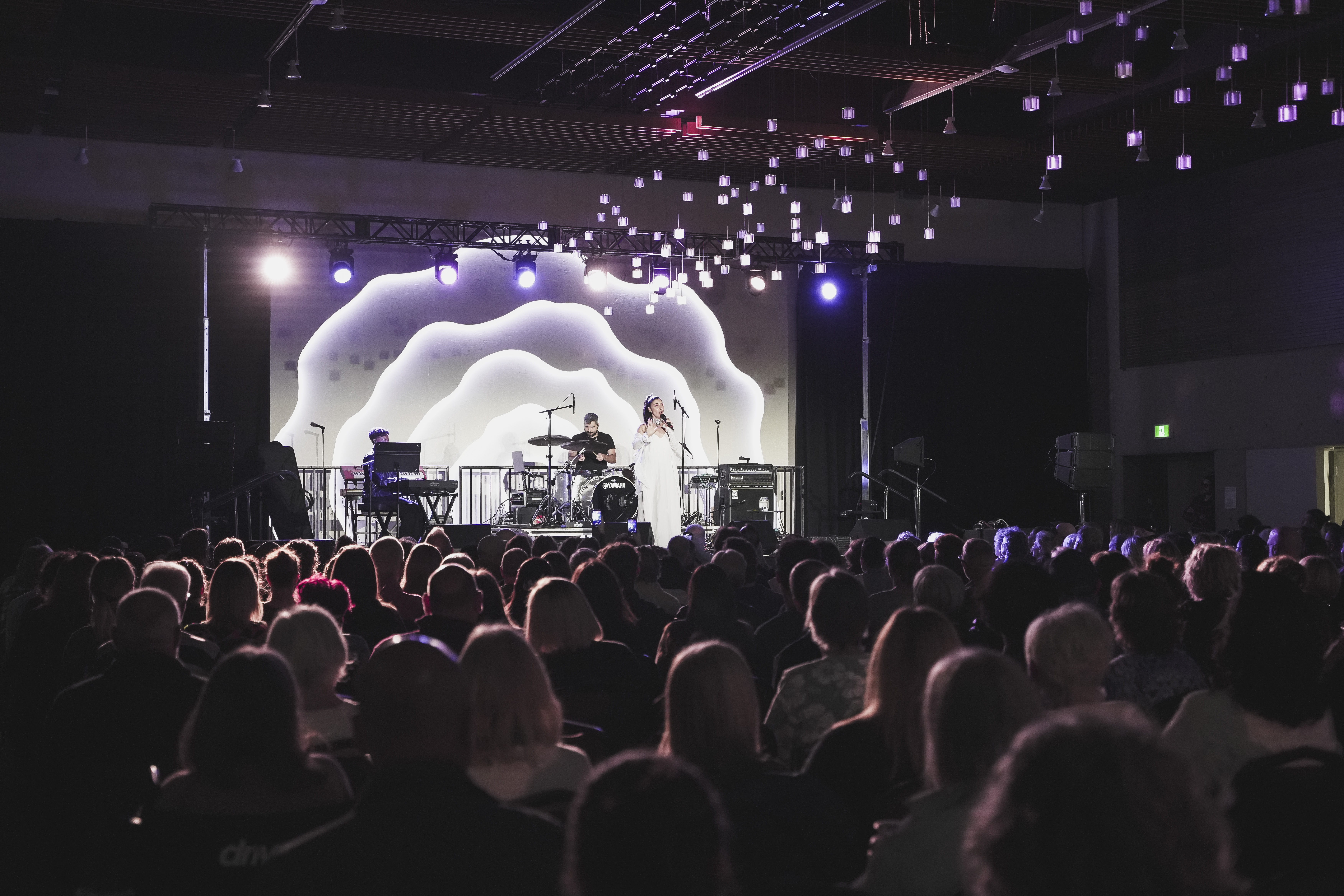 STORRY live performance