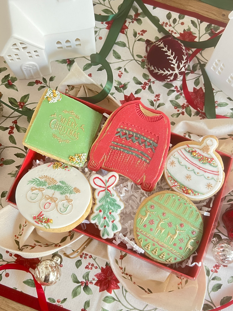 Thumbnail: Christmas Jumper Biscuit Gift Box