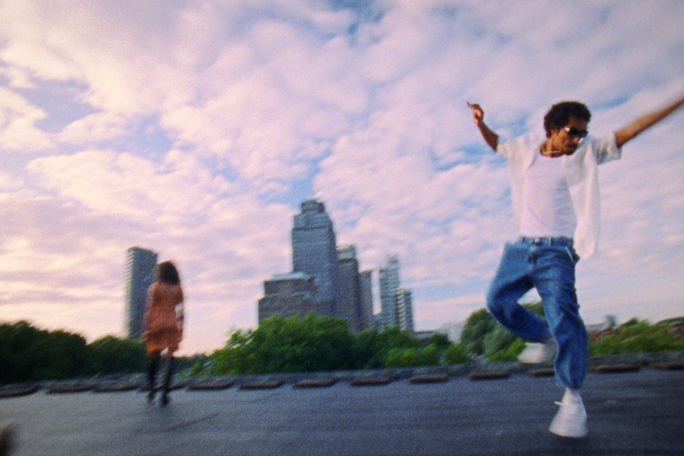 DE_EEUWIGE_JEUGD_BRANDVIDEO_FINAL_V2.00_00_01_17.Still020.png