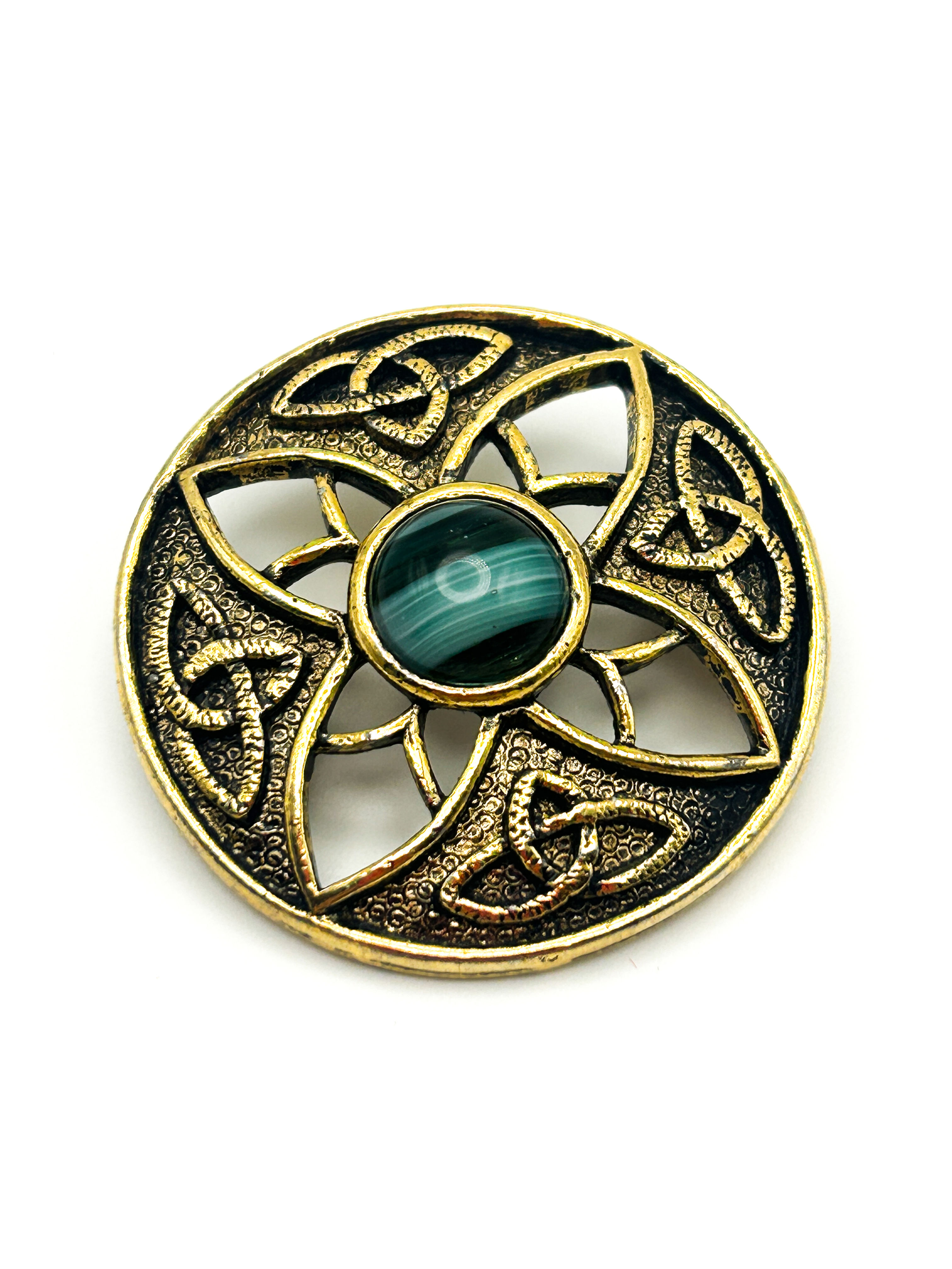 Vintage 70s Miracle Patent No. Celtic Knot Green Glass Agate Cabouchon Brooch