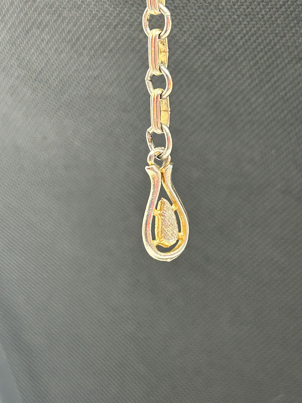 Thumbnail: Vintage 50s-60s Coro / Corocraft  Gold Tone Articulated Textured Leaf Necklace