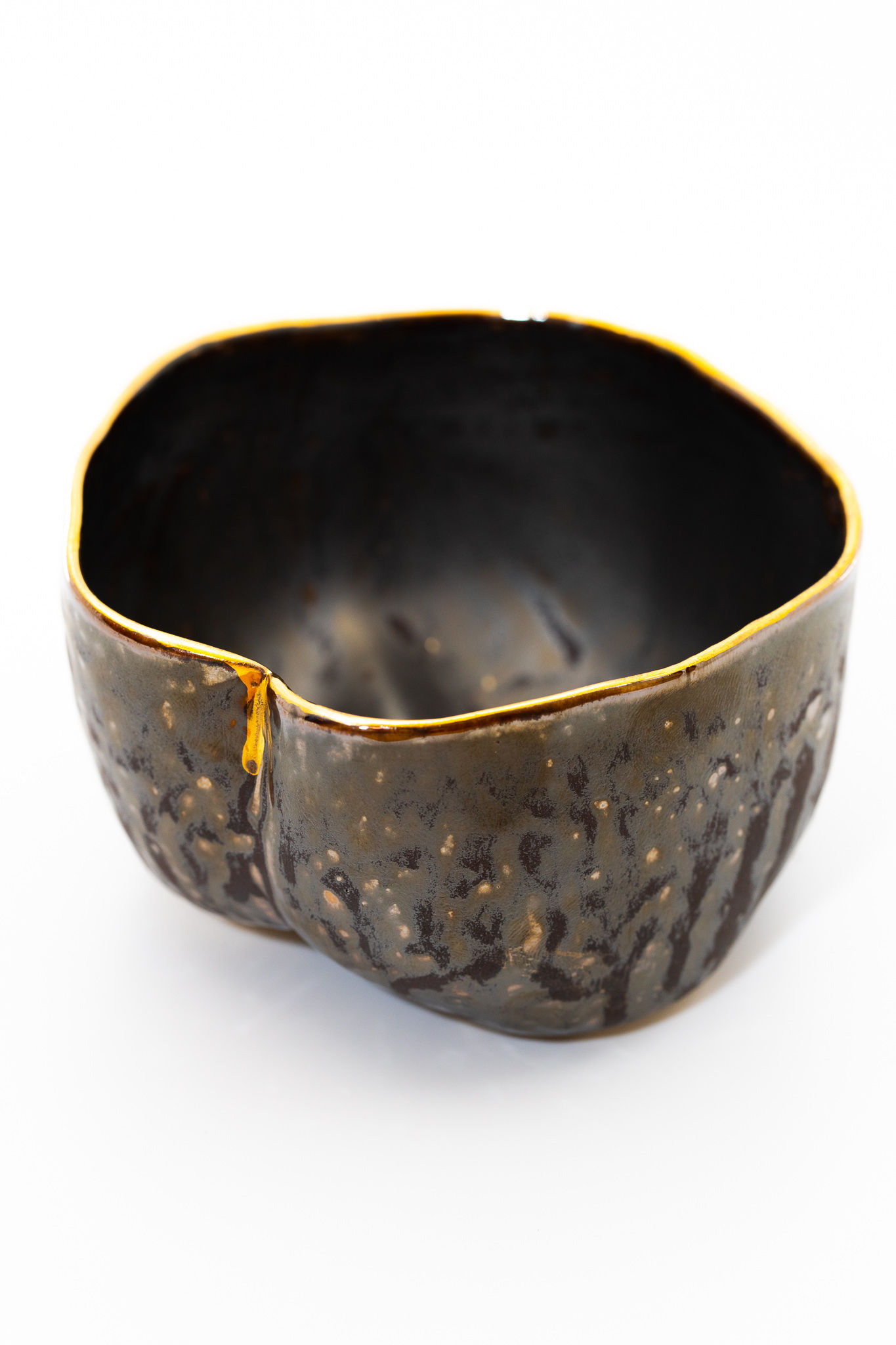 CERAMIKA Z LANCKORONY golden edged nut bowl