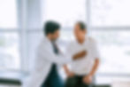 A doctor diagnosis a patient for diease managments.