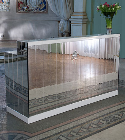 MIRRORED BAR WHITE