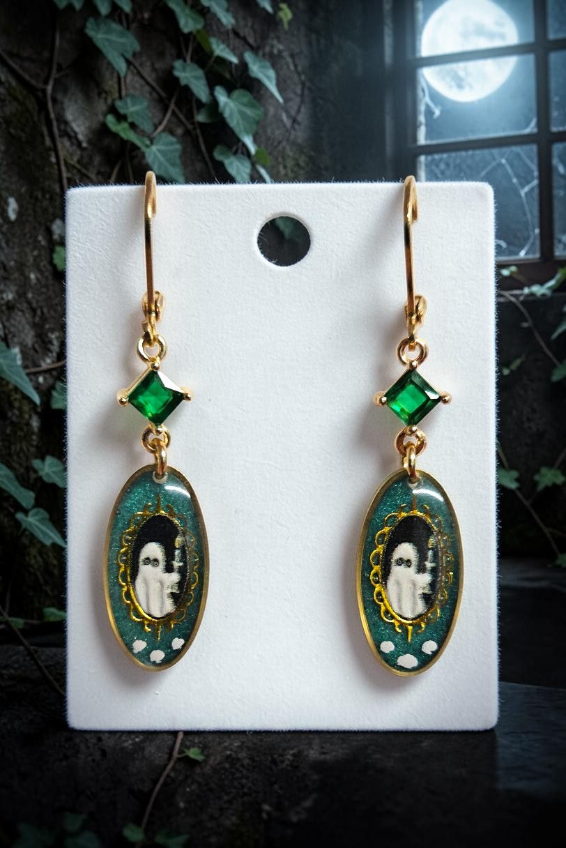 Little Ghosts Oval earrings