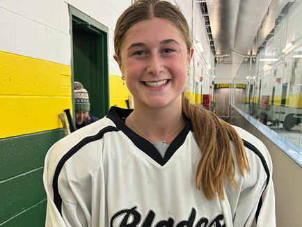 CT Blades Girls' Ice Hockey Stays Unbeaten In Hamden