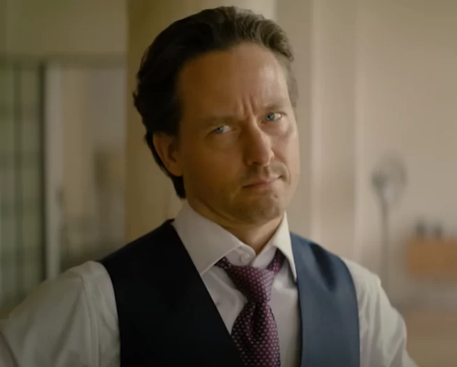 Tom Schilling as Björn Diemel