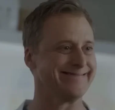 Alan Tudyk happy in Resident Alien