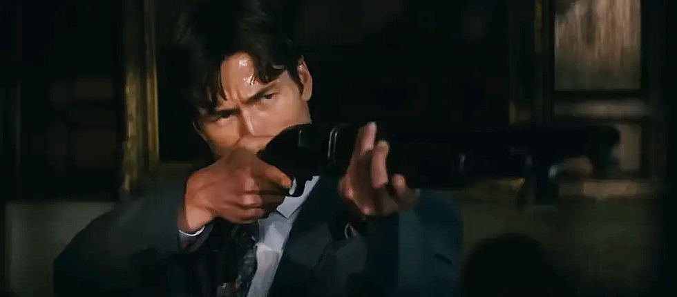Glen Powell in How to Make a Killing