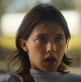 Cailee Spaeny as Jessie the aspiring journalist in Civil War movie