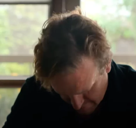 Jason Segel as Dr. Jimmy Laird in Shrinking Series giving up