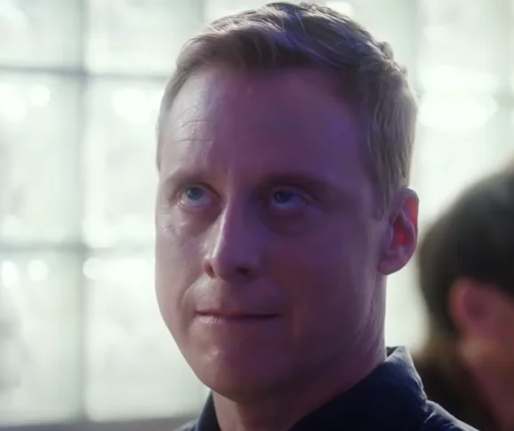 Alan Tudyk thinking something else 