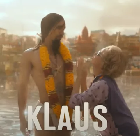 Robert Sheehan as Klaus Hargreeves in The Umbrella Academy