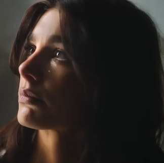 Camila Morrone as Roxana Bolaños