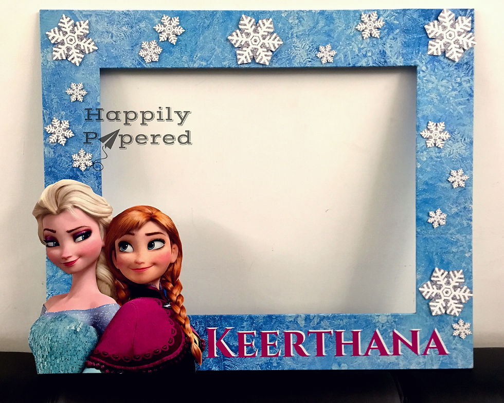 Photo frame prop