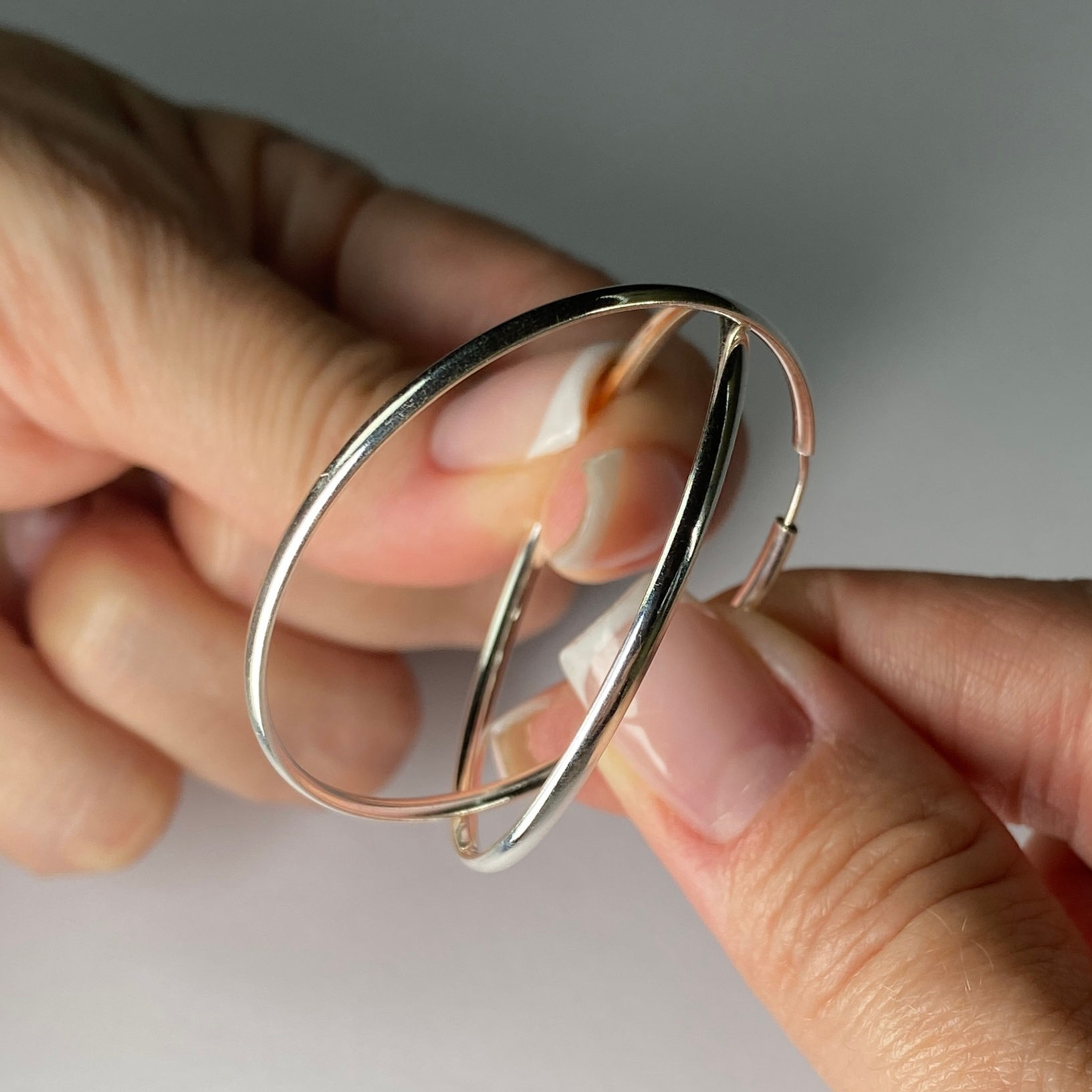 Brinco de Argola de Prata Lisa Click M 42mm