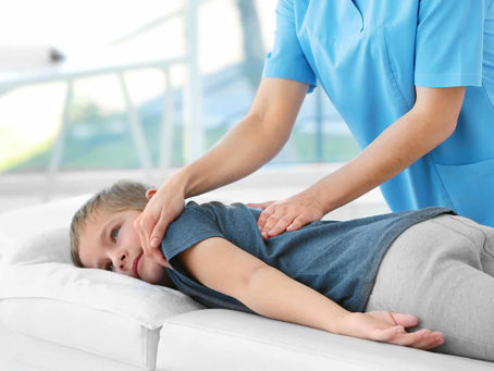 Chiropractor for Kids in Georgetown Ontario: Supporting Healthy Growth and Posture