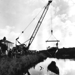 dad_097_lobo_launch.gif