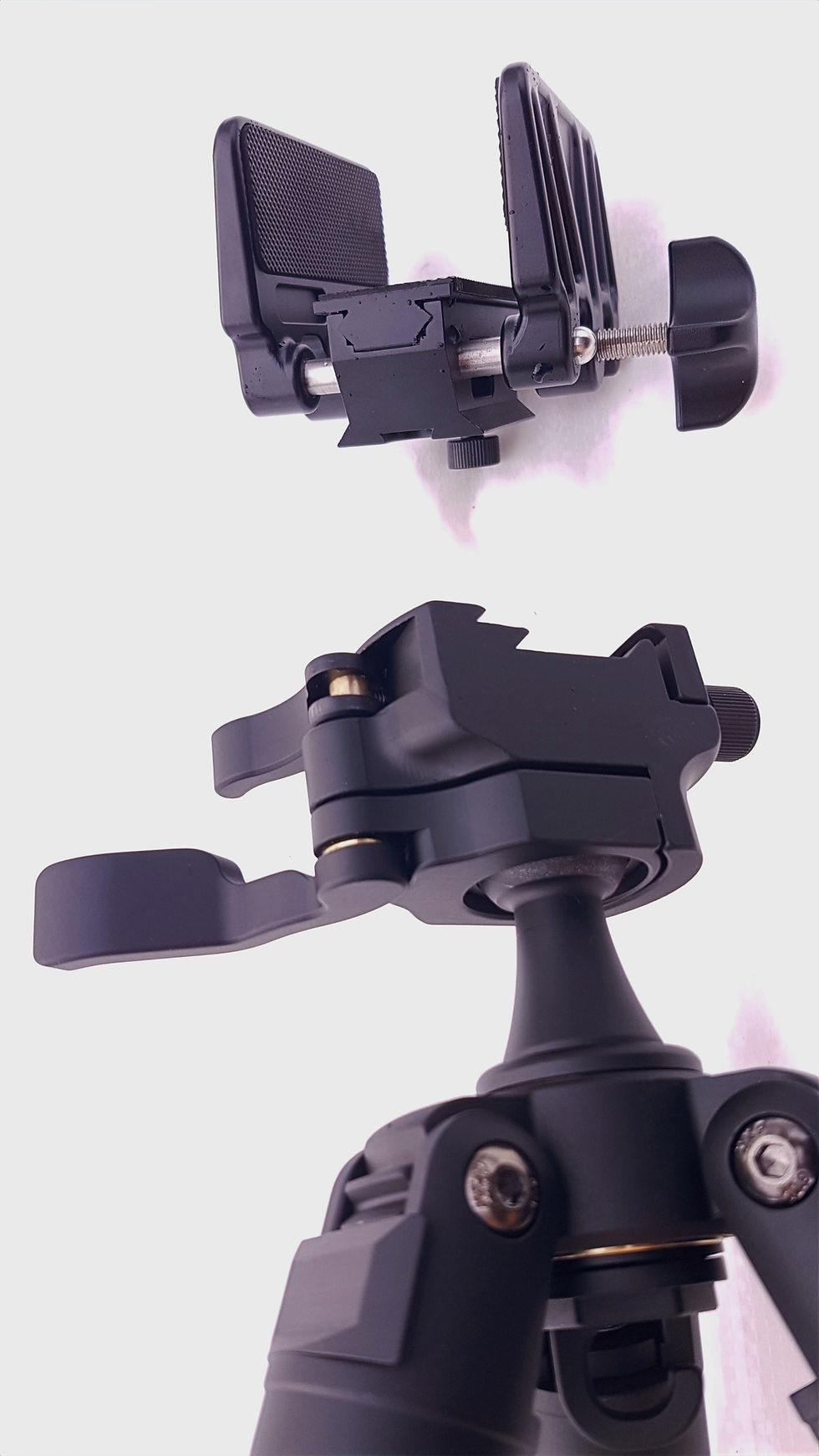 Thumbnail: Professional Safary type Carbon fibreTripod
