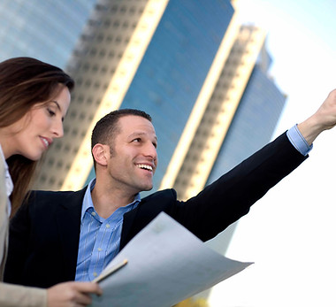 Discussion d'affaires en plein air