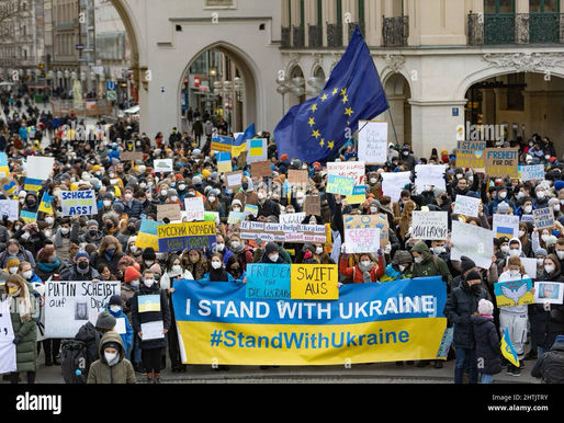 Україна не хоче віддавати території