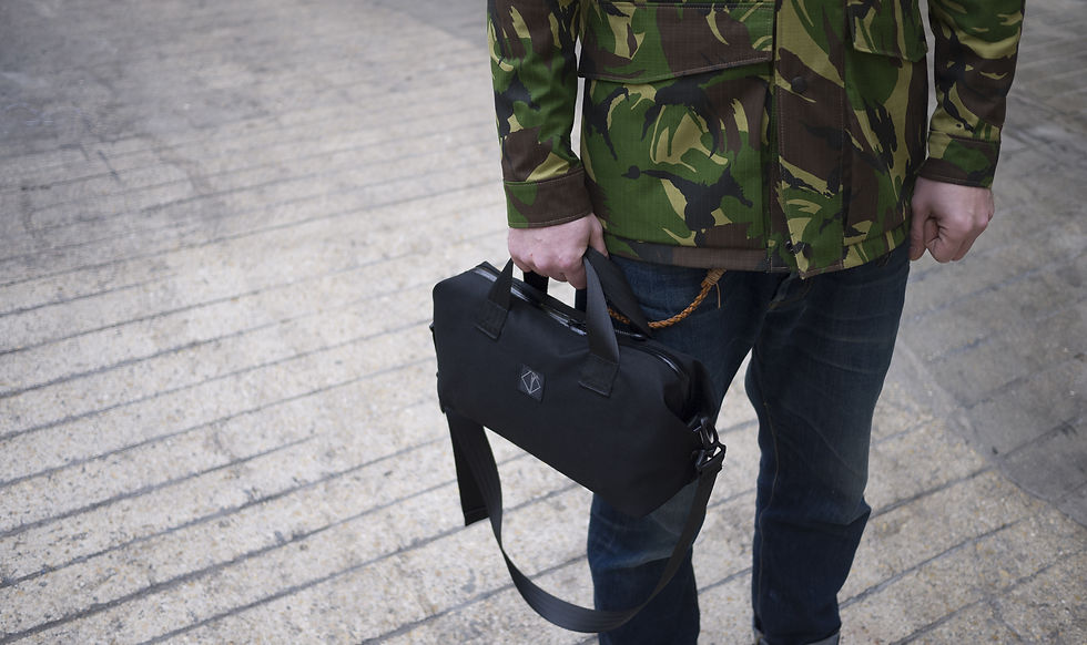 Miniature : SMALL BLACK ORIGAMI BAG