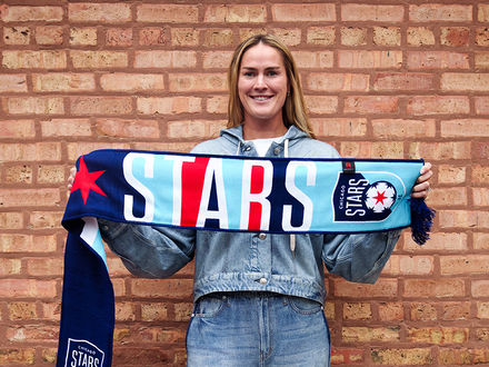 Stars fichan a Katie Lund con contrato hasta 2028