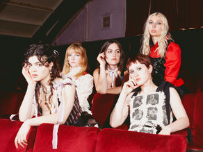 The Last Dinner Party extiende su set en Lollapalooza