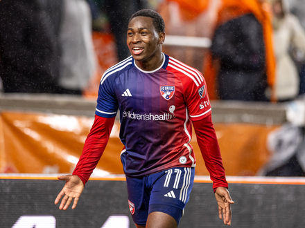 FC Dallas remonta y debuta con triunfo ante Houston Dynamo