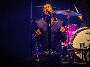 Zoé llena de nostalgia el Rosemont Theatre con dos noches agotadas