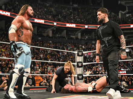 Bálor irrumpe y deja sin final el Punk vs. Styles en Raw