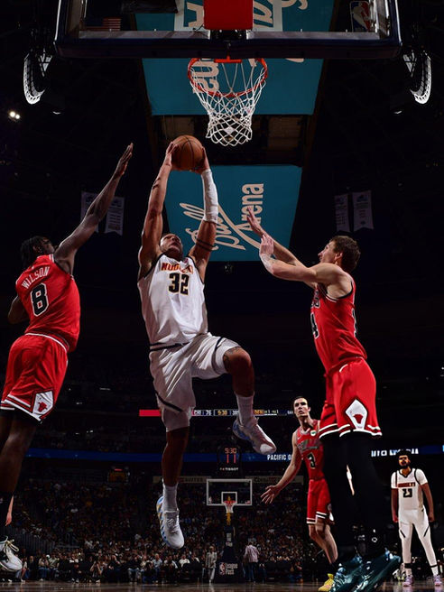 Bulls dejan escapar la ventaja y caen en Denver
