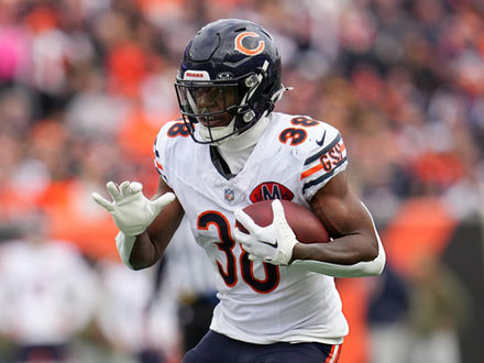 Bears firman 14 contratos de reserva/futuro