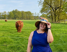 Regina Hunter author profile.jpg